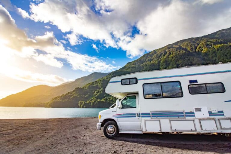 Class A vs. Class C Motorhomes (Pros and Cons)