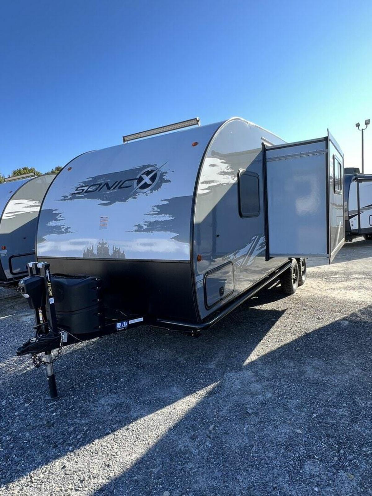 New 2023 Venture Rv Sonic X 220VRBX Travel Trailer RV