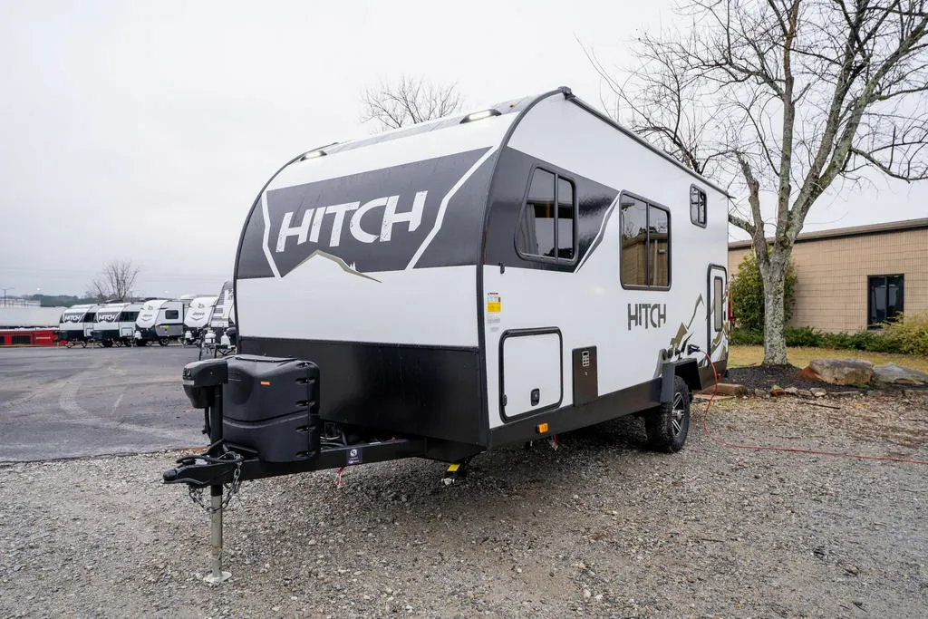 Front view of the New 2022 Cruiser Rv Hitch 17BHS Travel Trailer RV.