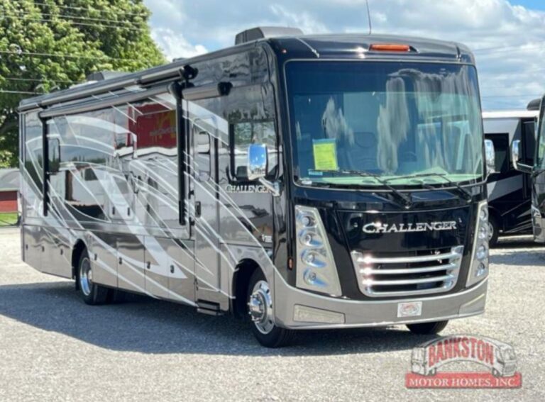 New 2022 Thor Motor Coach Challenger 35MQ Class A RV (Floor Plan)
