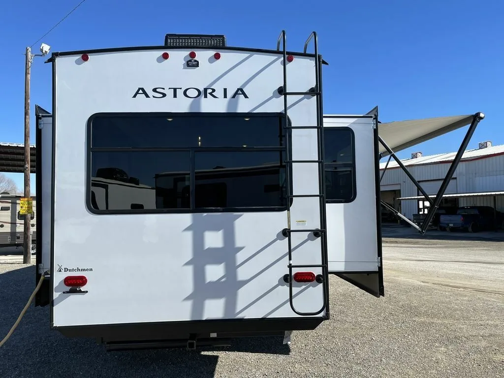 Rear view of the New 2022 Dutchmen Astoria Platinum 3553MBP Fifth Wheel RV.