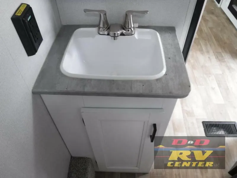 Bathroom sink