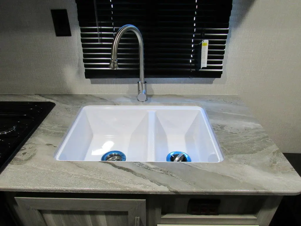 Kitchen sink