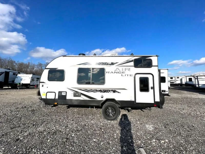 Side view of the New 2022 Highland Ridge Range Lite Air 17BH Travel Trailer RV.