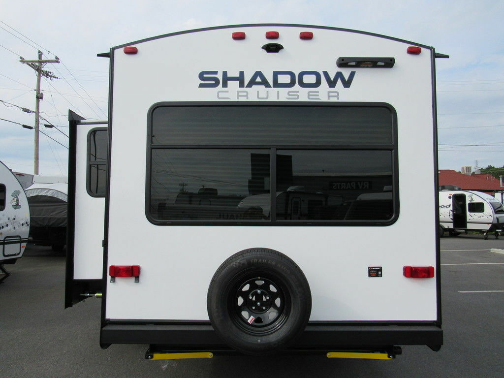 Rear view of the New 2022 Cruiser Rv Shadow Cruiser 269RLS Travel Trailer RV.