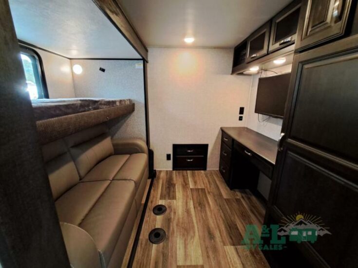 New 2022 Jayco North Point 377RLBH Fifth Wheel RV (Floor Plan) - RVJunket