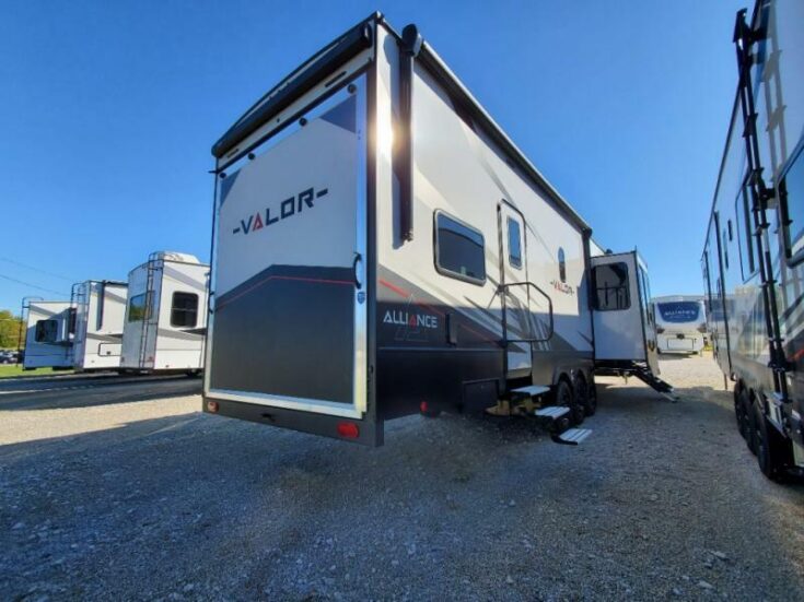 New 2022 Alliance RV Valor 43V13 Fifth Wheel Toy Hauler RV (Floor Plan ...