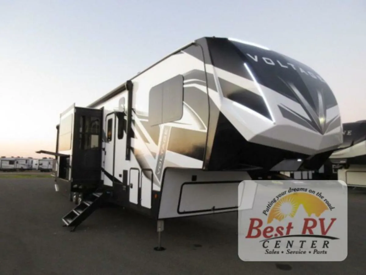 New 2022 Dutchmen Rv Voltage 4135 Fifth Wheel Toy Hauler RV