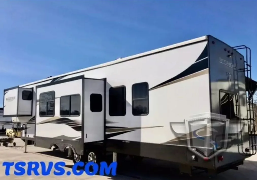 Side view of the New 2022 Heartland Bighorn Traveler 37TB Fifth Wheel RV.