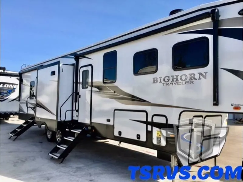 Side view of the New 2022 Heartland Bighorn Traveler 37TB Fifth Wheel RV.