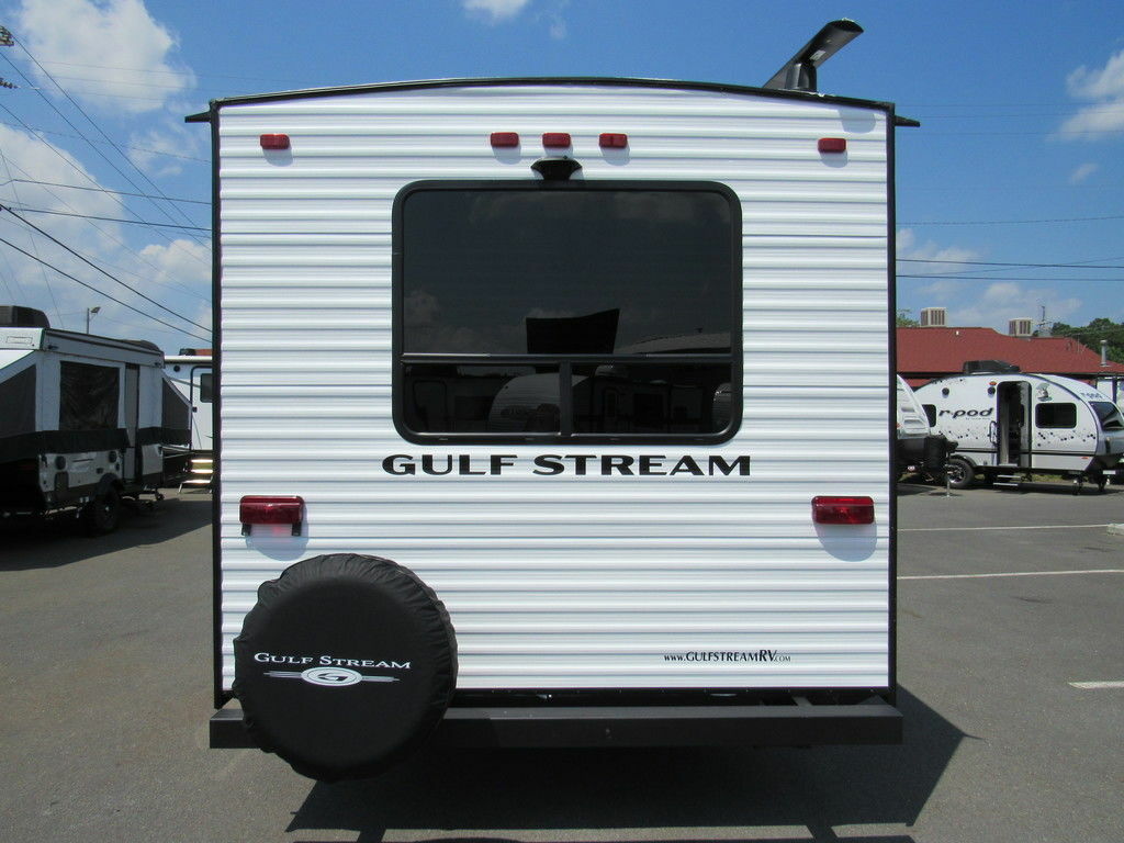 Rear view of the New 2022 Gulf Stream Amerilite 22RSD Travel Trailer RV.