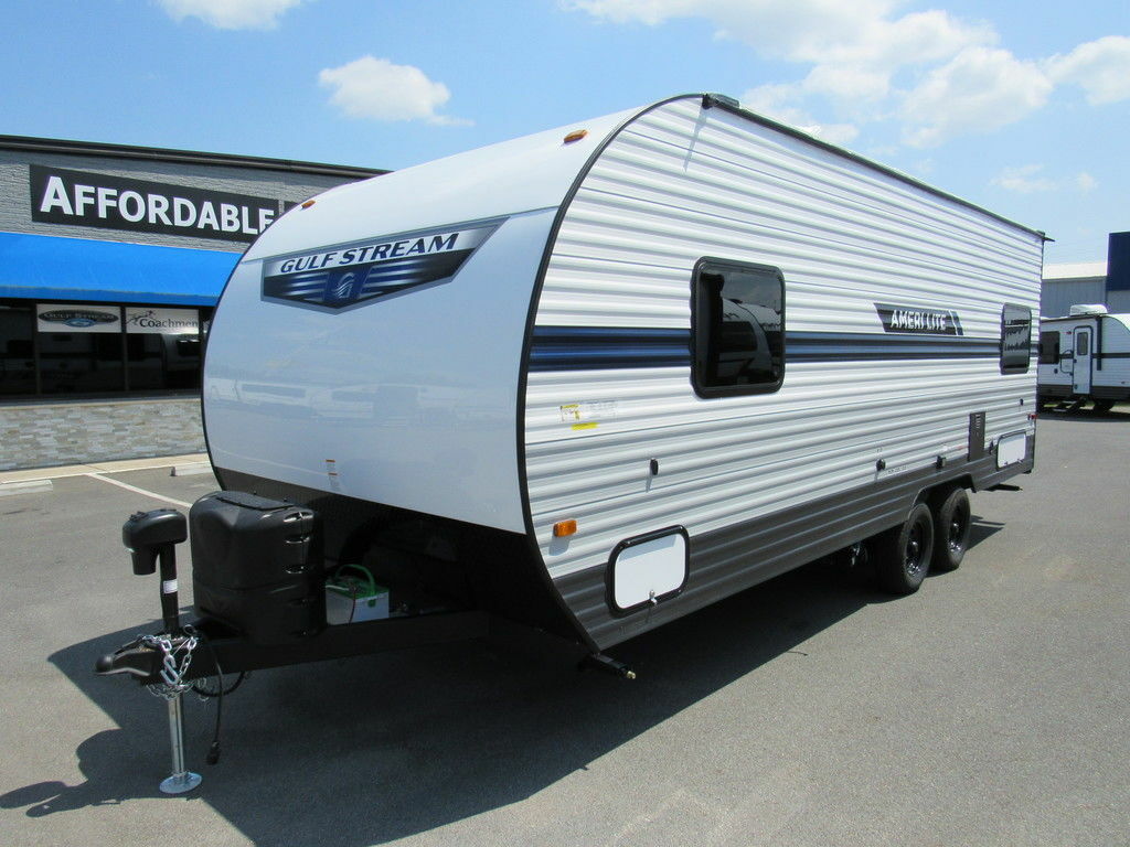 Side view of the New 2022 Gulf Stream Amerilite 22RSD Travel Trailer RV.