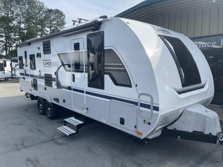 New 2023 Lance Travel Trailer 2375 Travel Trailer RV (Floor Plan)