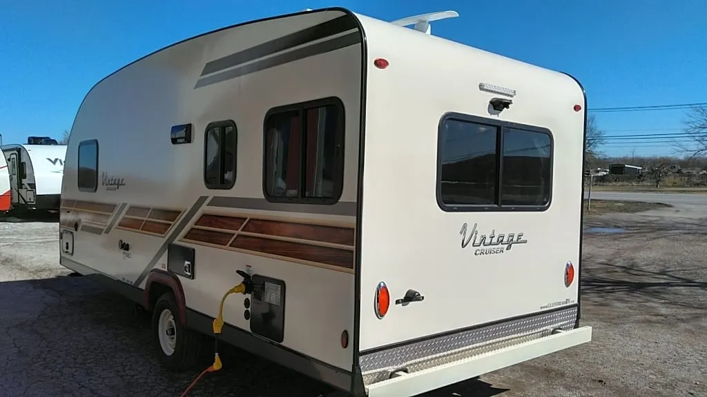 Side view of the New 2024 Gulf Stream VINTAGE CRUISER 19ERD Travel Trailer RV.