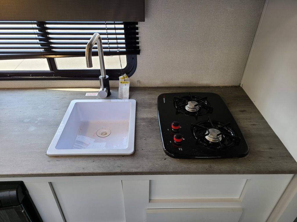 Gas burner and a sink.