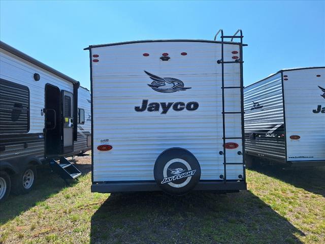 Rear view of the New 2022 Jayco Jay Flight SLX 8 264BH Travel Trailer RV.