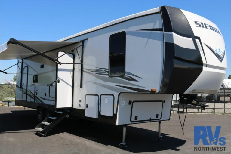 New 2022 Forest River Sierra 3330BH Fifth Wheel RV (Floor Plan)