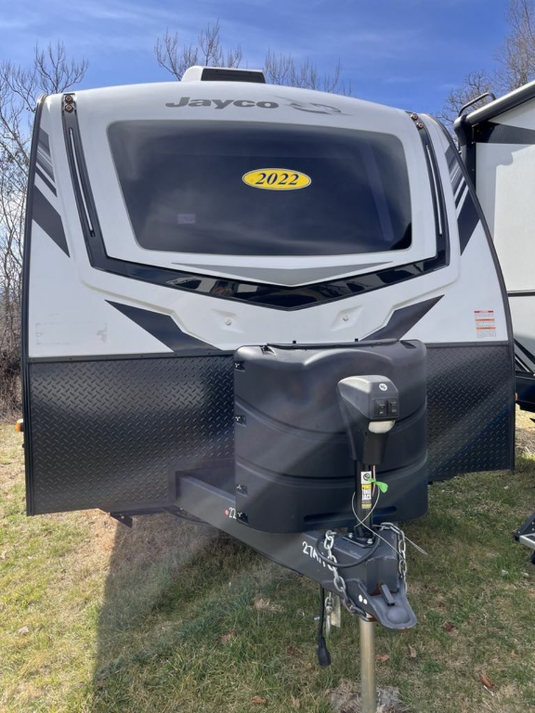 Front view of the New 2022 Jayco White Hawk 27RK Travel Trailer RV.