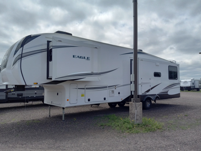 Side view of the New 2022 Jayco Eagle 335RDOK Fifth Wheel RV.