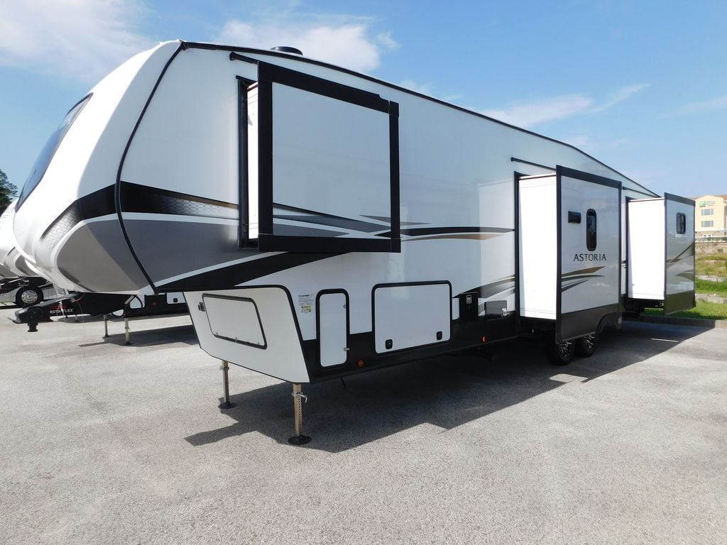 Side view of the New 2022 Dutchmen Astoria 1500 3343BHF Fifth Wheel RV.