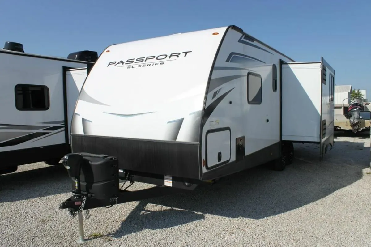 New 2022 Keystone Passport SL 252RD Travel Trailer RV