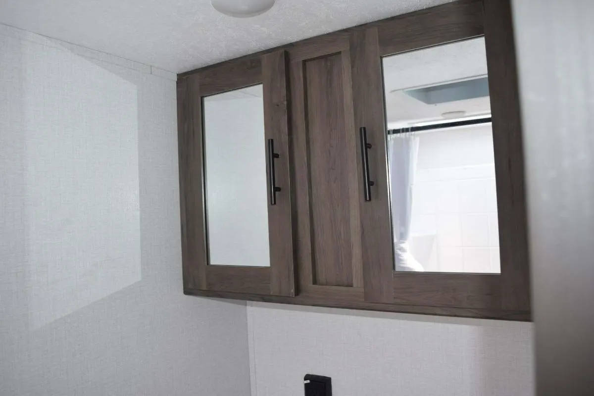 Bathroom with a medicine cabinet.