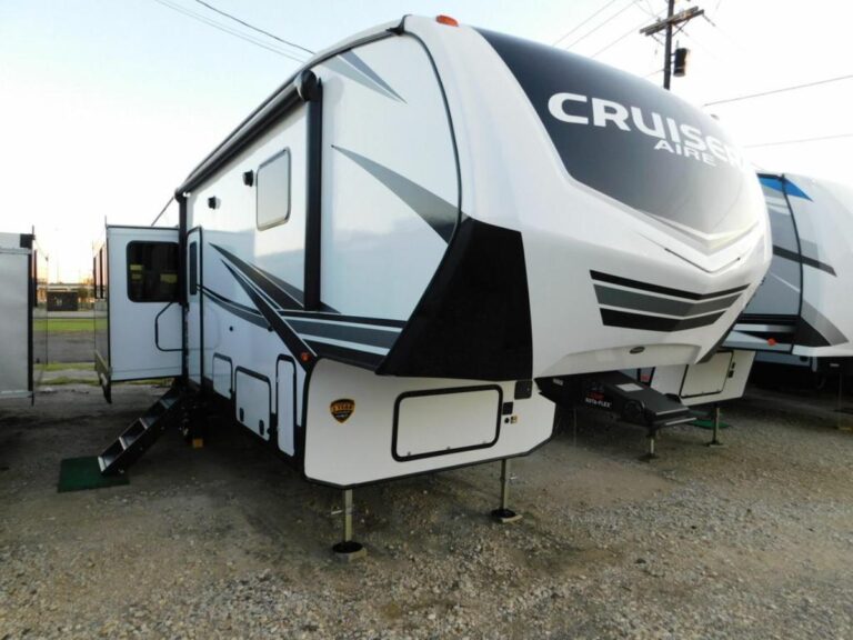 New 2022 Crossroads Cruiser Aire CR31SI Fifth Wheel RV (Floor Plan)