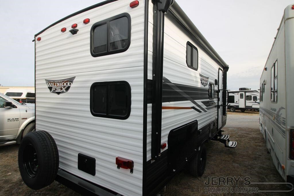 Rear view of the New 2022 Forest River WILDWOOD FSX 178BHSK Travel Trailer RV.