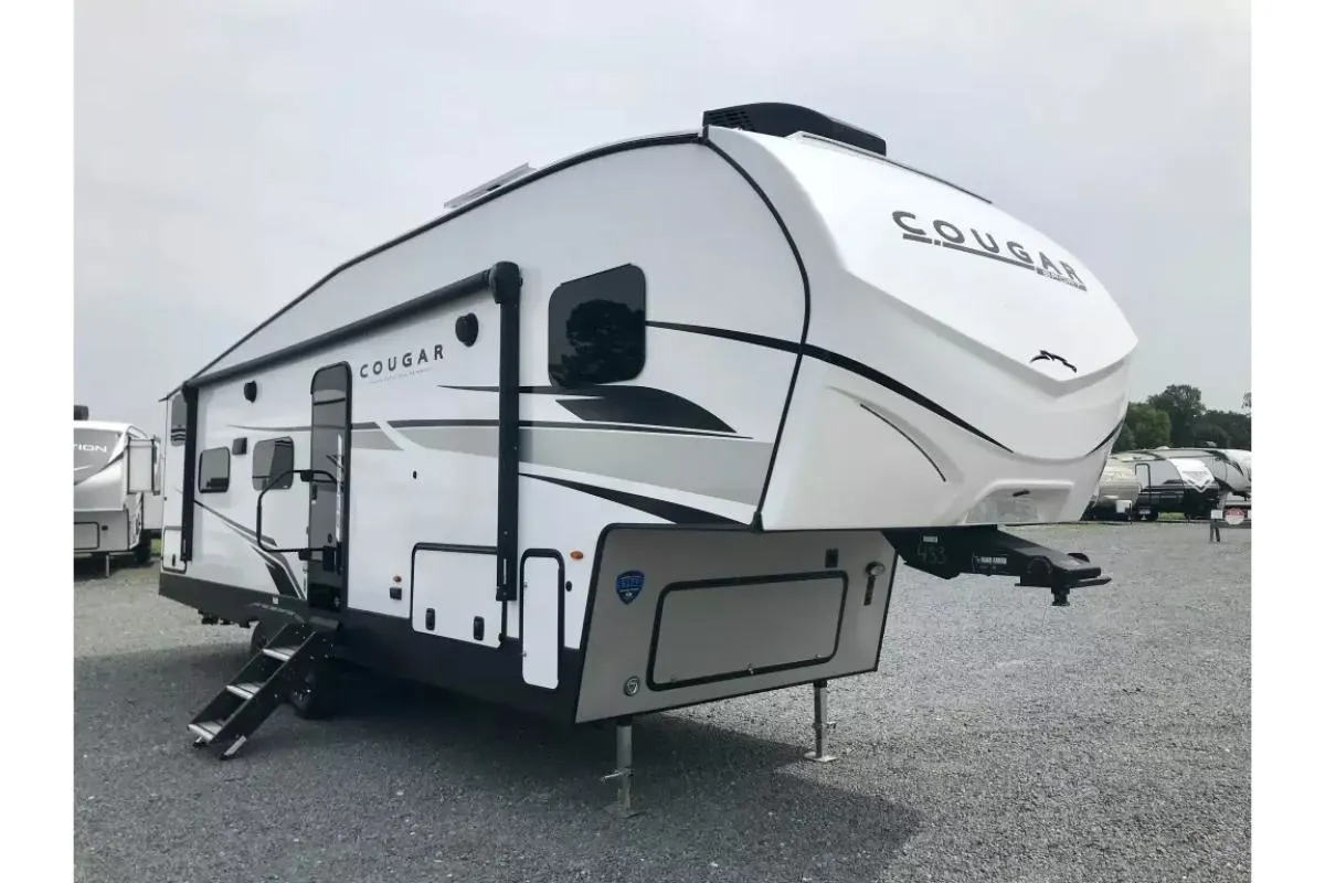 New 2024 Keystone Fifth Wheel RV Cougar 2700BH