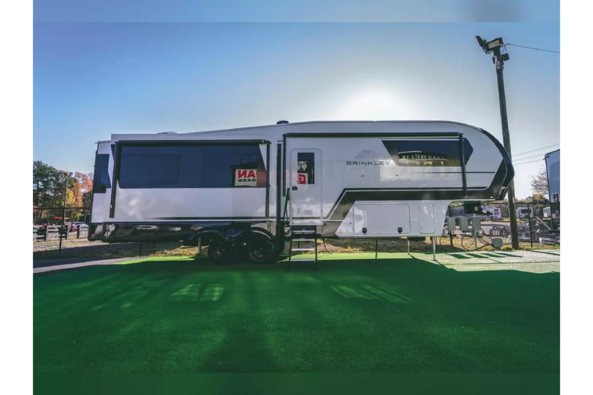 New 2024 Brinkley Rv Fifth Wheel RV 