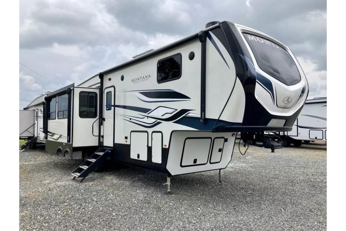 New 2024 Keystone Fifth Wheel RV Montana High Country 295RL