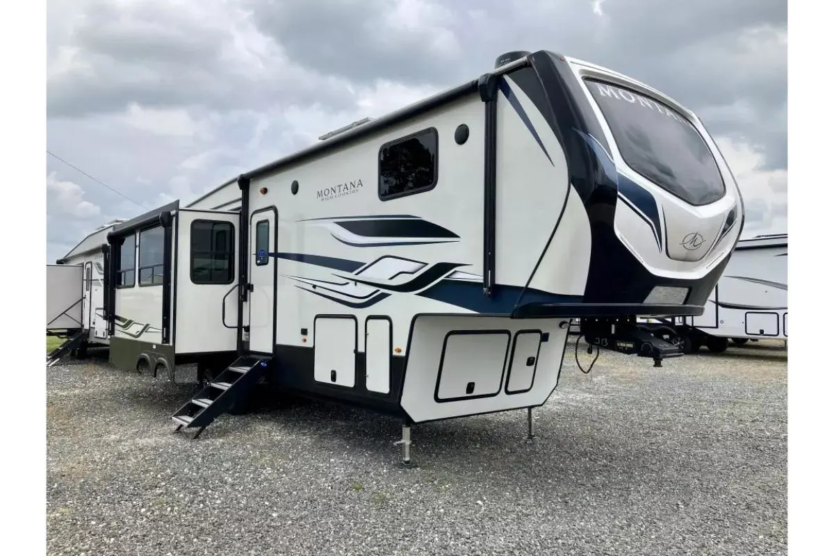 New 2024 Keystone Fifth Wheel RV Montana High Country 295RL