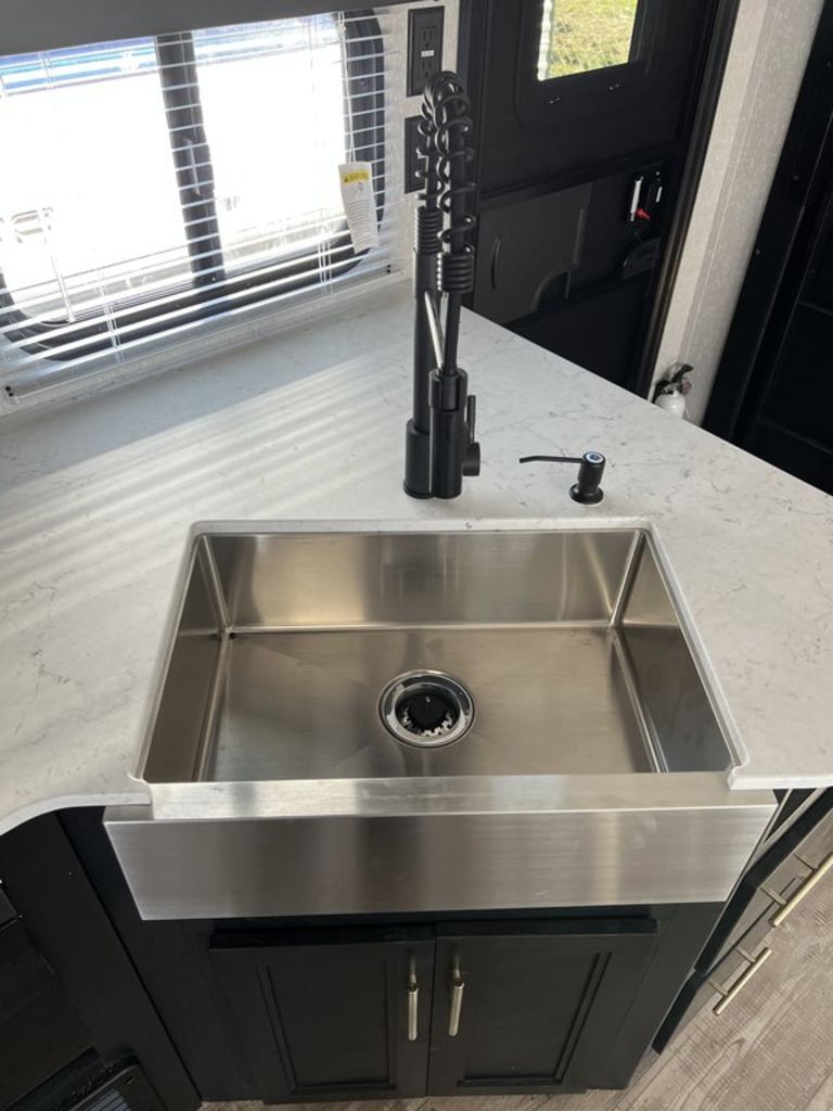 Kitchen sink