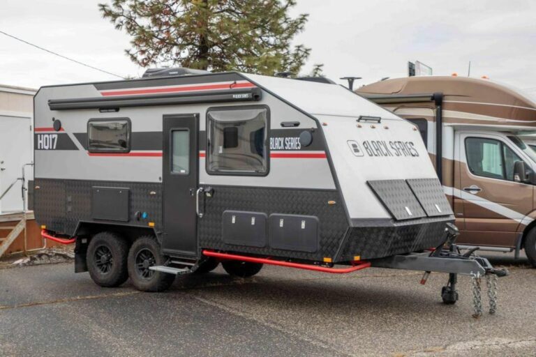 New 2022 Black Series Camper Travel Trailers HQ 17 Travel Trailer RV (Floor Plan)