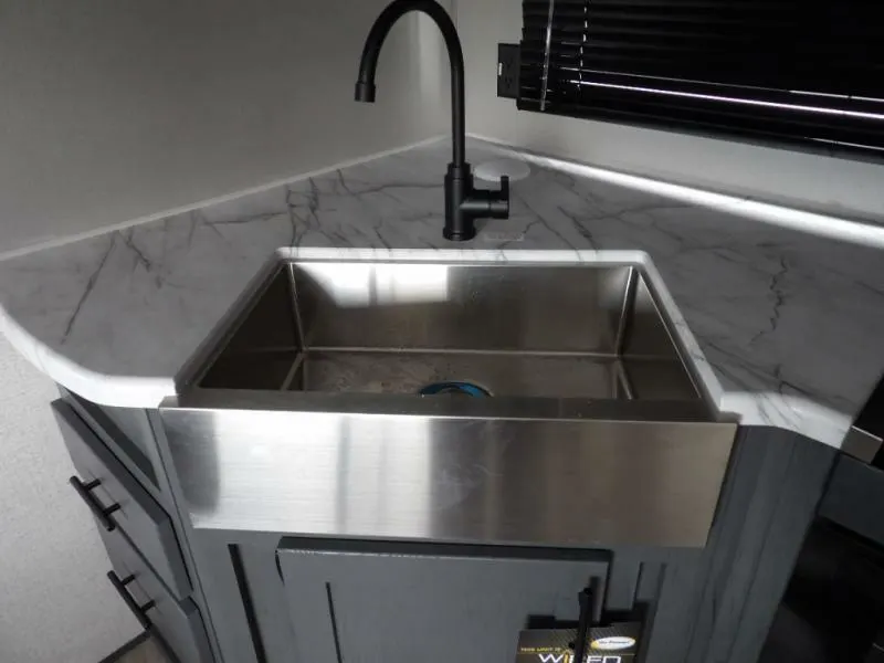 Kitchen sink