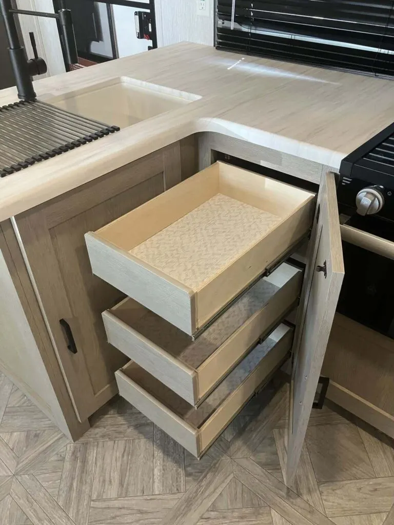 Kitchen drawers