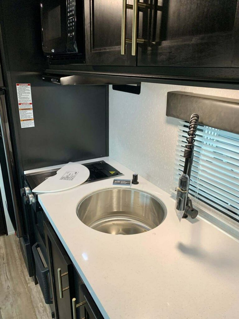 Kitchen sink