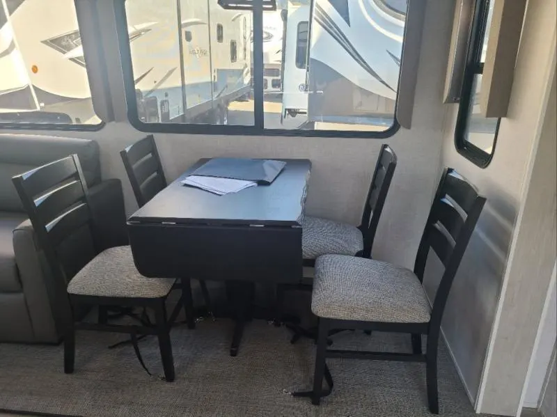 Dinette with a foldable table.