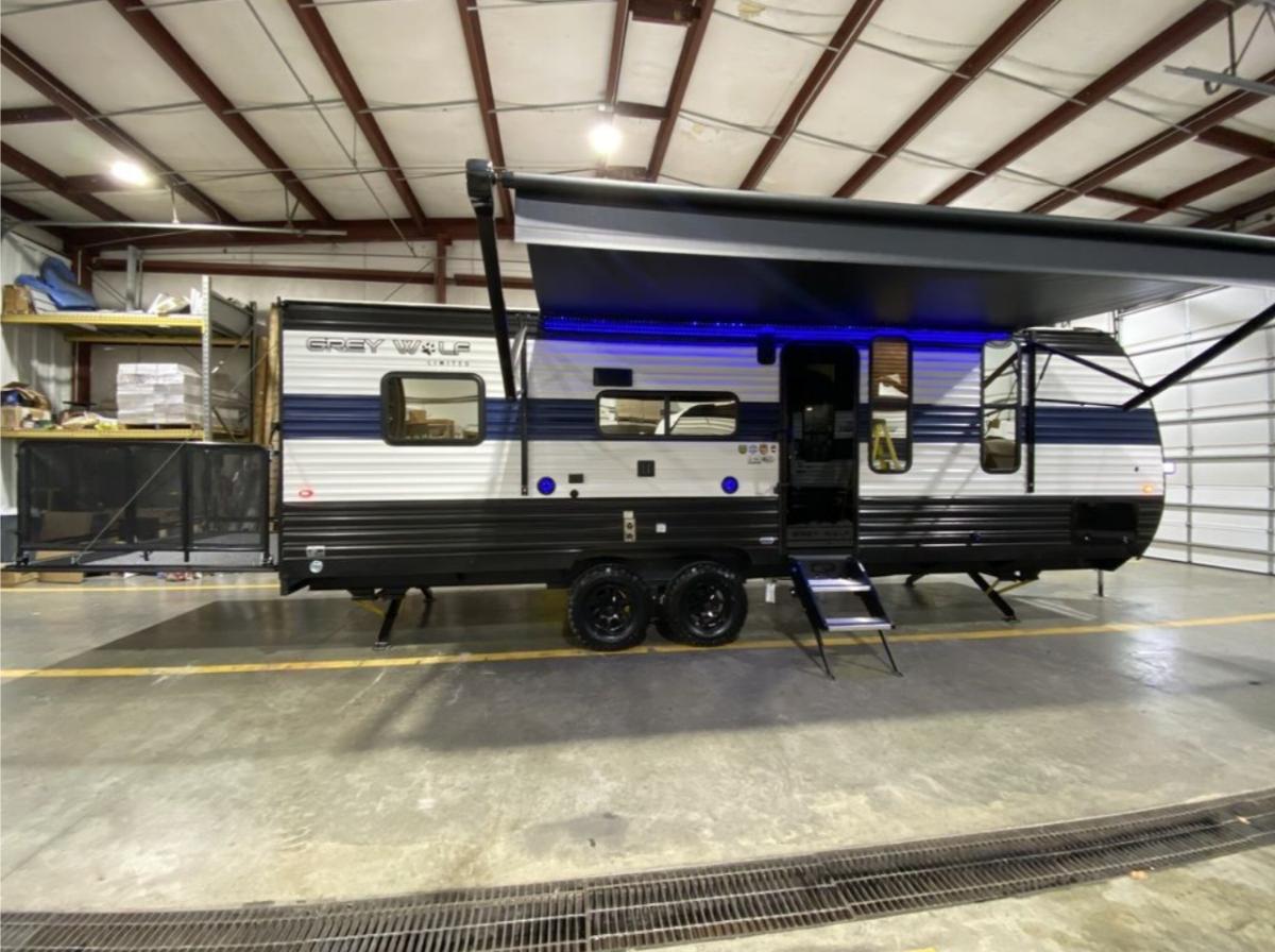 New 2024 Forest River Cherokee Grey Wolf 22RR Travel Trailer Toy Hauler RV