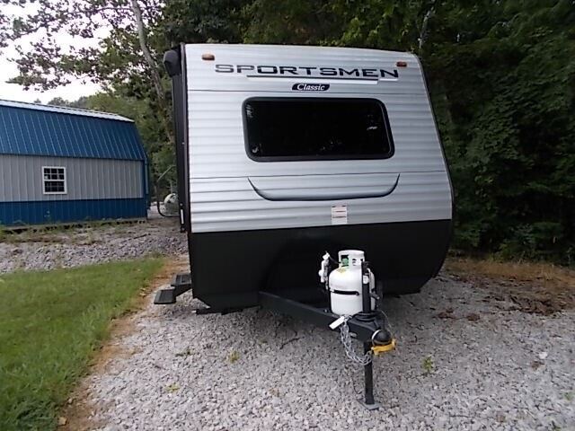 Front view of the New 2024 KZ RV Sportsmen Classic 181BH Travel Trailer RV.