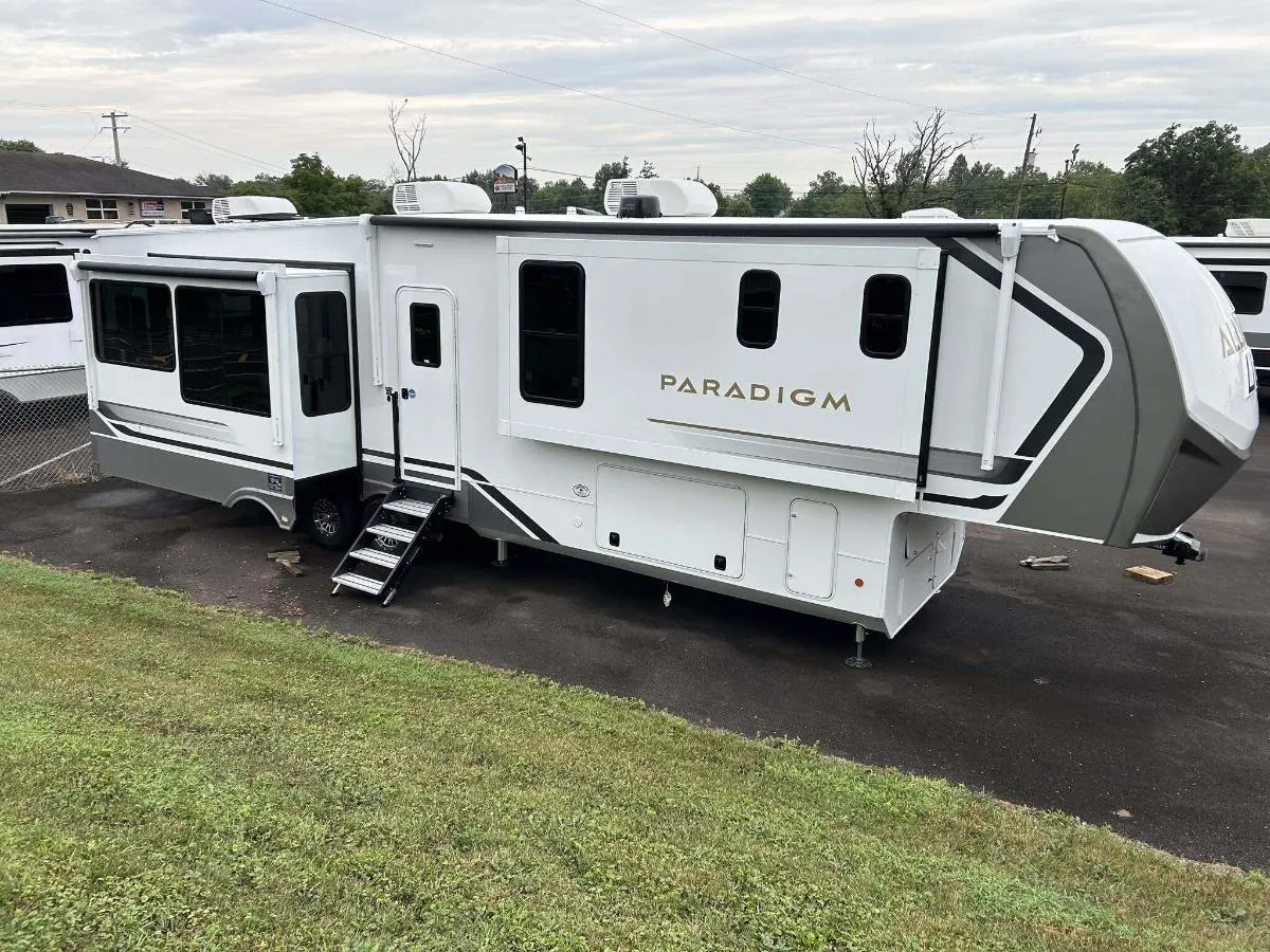 New 2024 Alliance RV Paradigm 370FB Fifth Wheel RV