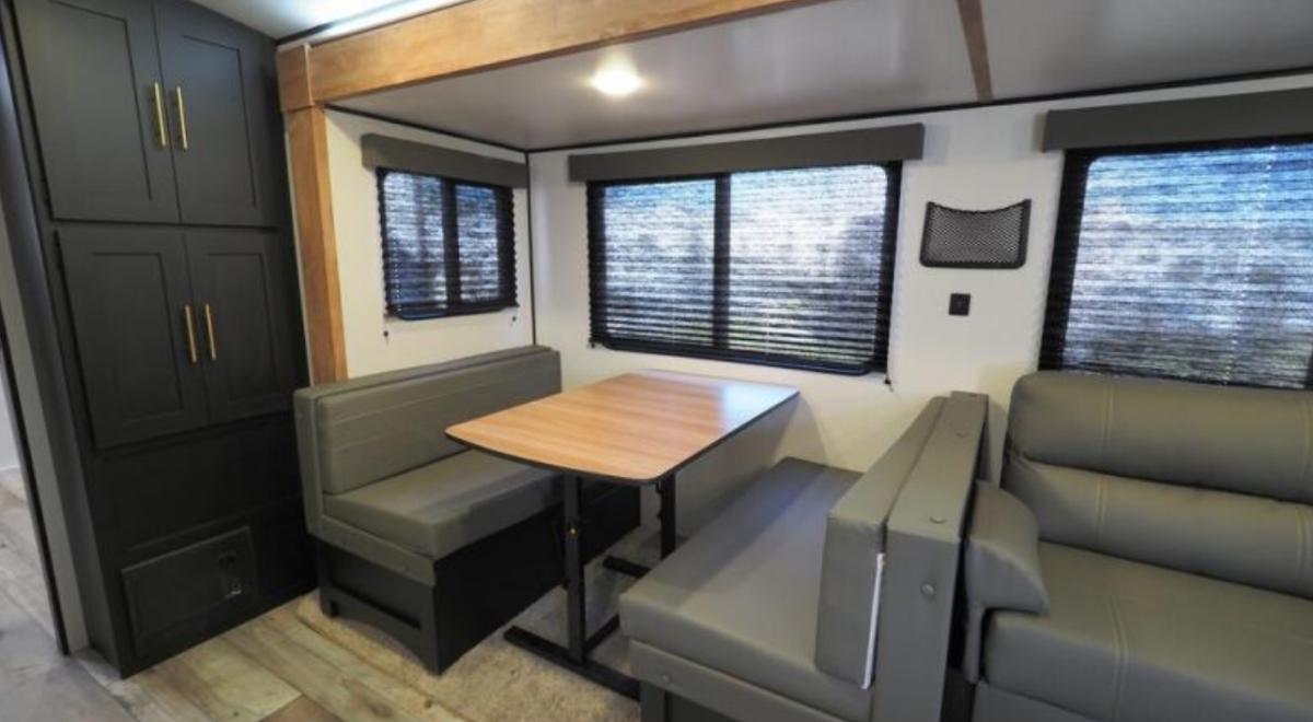 Dinette with leather seats.