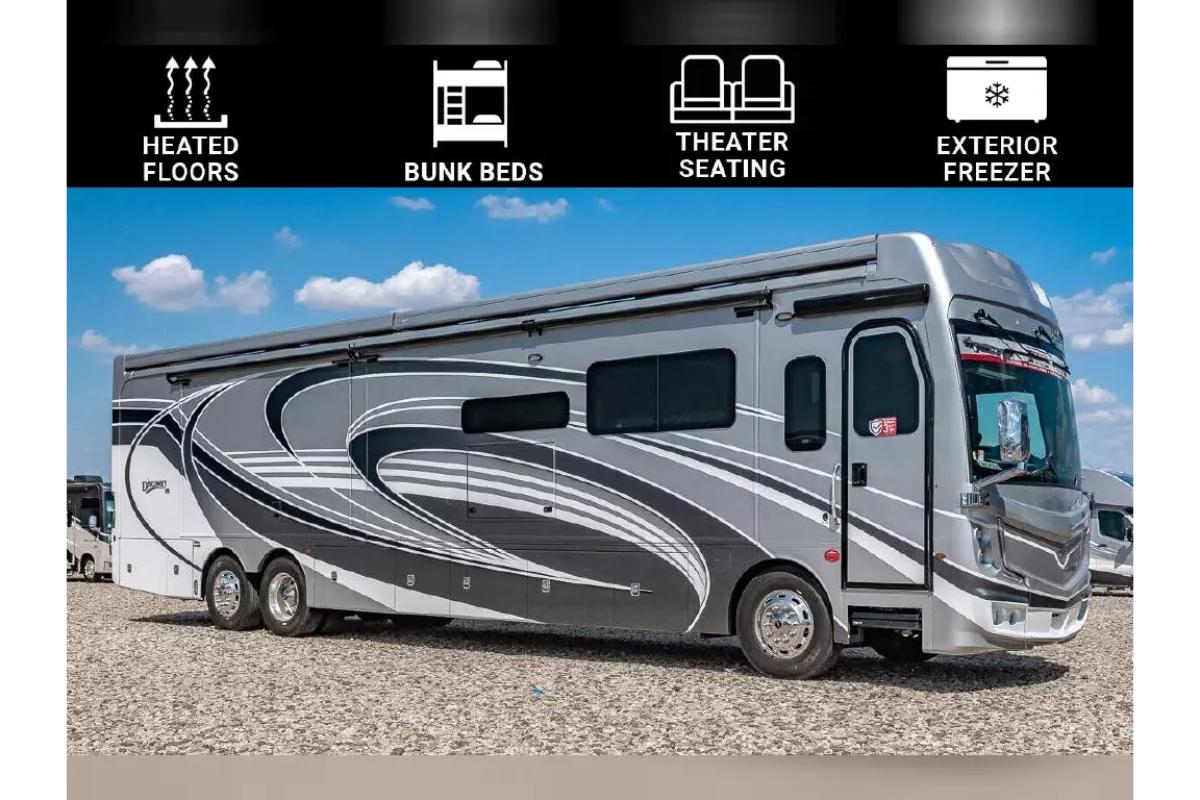 New 2024 Fleetwood Class A RV Discovery LXE 44B 