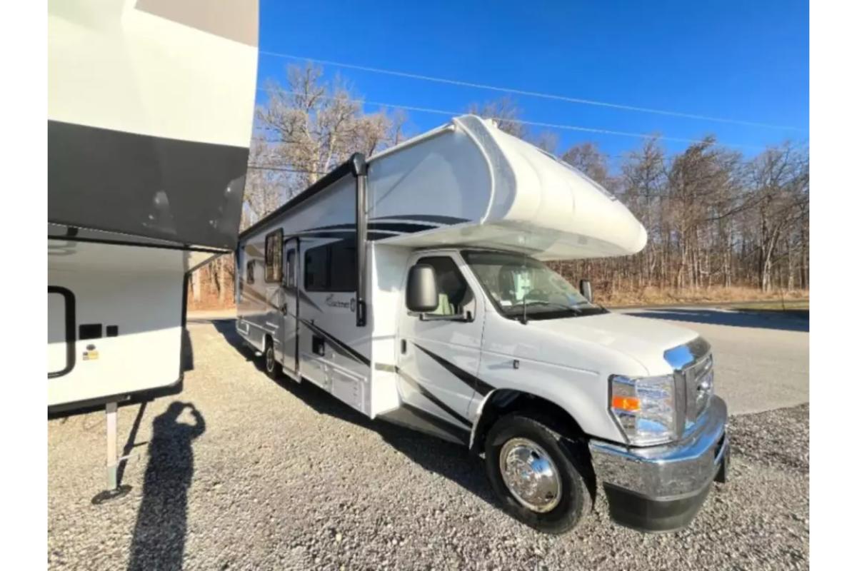 New 2024 Coachmen Class C RV Leprechaun 298KB 