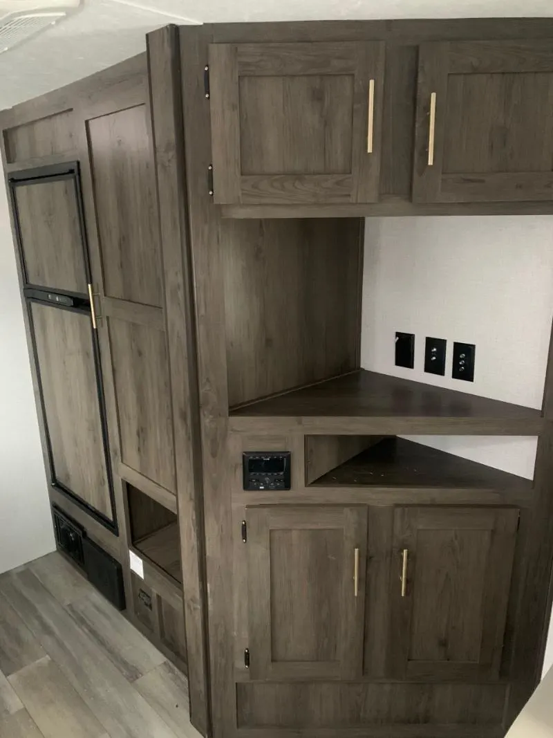 Entertainment center