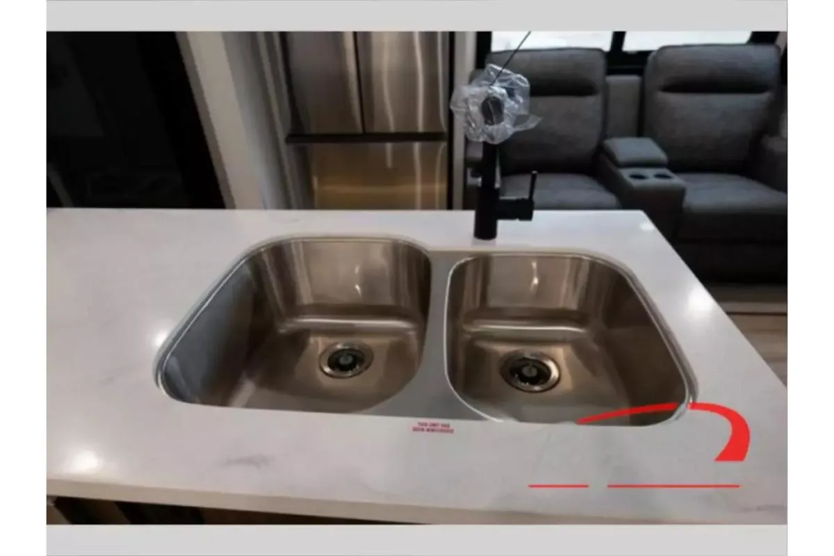 Kitchen sink