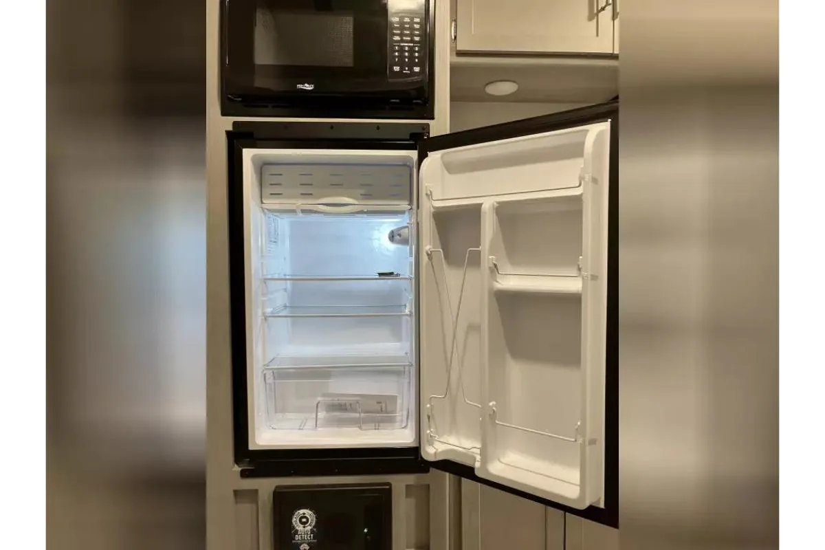 Fridge