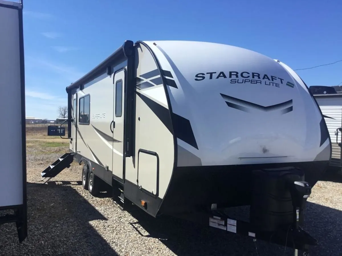 New 2022 Starcraft Super Lite 232MD Travel Trailer RV