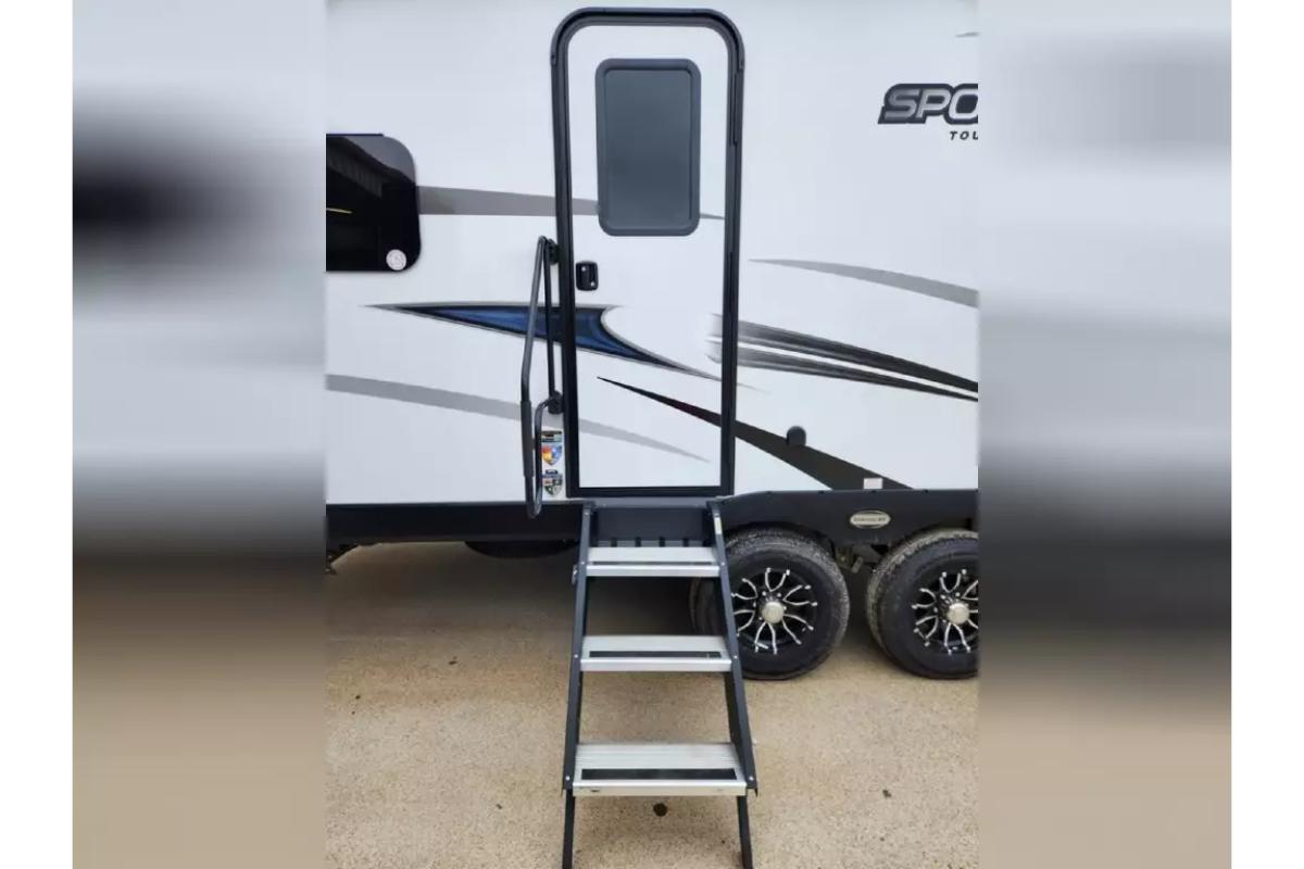 Entrance ladder