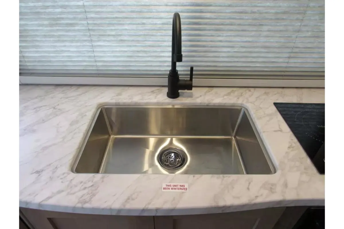 Kitchen sink